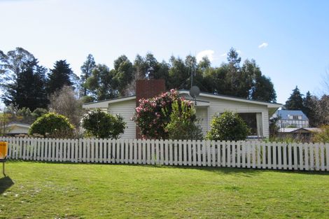 Photo of property in 13 Matthew Street, Waipawa, 4210