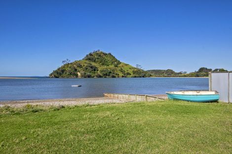 Photo of property in 858 Pataua South Road, Pataua South, Onerahi, 0192