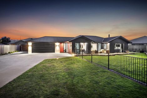 Photo of property in 8 Mellay Mews, Mosgiel, 9024
