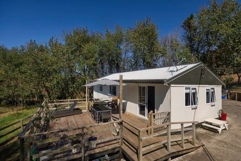 Photo of property in 141 Karioitahi Road, Waiuku, 2683