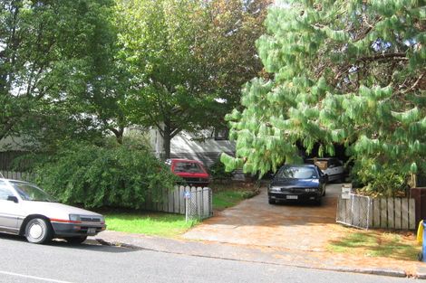 Photo of property in 30 Kemp Road, Massey, Auckland, 0614