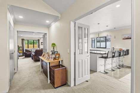 Photo of property in 28 Cottonwood Close, Paraparaumu Beach, Paraparaumu, 5032