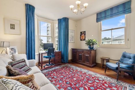 Photo of property in 3 Newman Terrace, Thorndon, Wellington, 6011