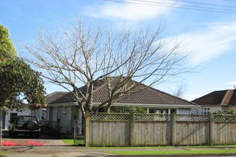 Photo of property in 129 Bartholomew Road, Levin, 5510