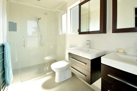 Photo of property in 114a Tiroroa Avenue, Te Atatu South, Auckland, 0610