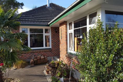 Photo of property in 27 Barclay Place, Burwood, Christchurch, 8061
