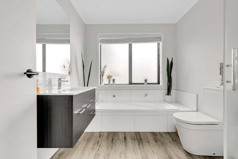 Photo of property in 54 Tamapahore Boulevard, Papamoa Beach, Papamoa, 3118