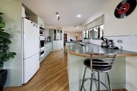 Photo of property in 147f Sturges Road, Henderson, Auckland, 0612