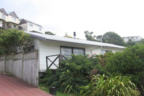 Photo of property in 43 Akaroa Drive, Maupuia, Wellington, 6022