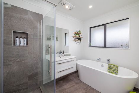 Photo of property in 8 Te Haunui Lane, Pegasus, 7612