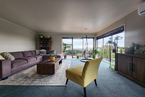 Photo of property in 8b Julian Place, Westown, New Plymouth, 4310