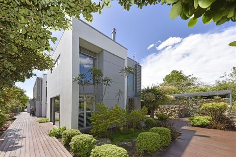 Photo of property in 27 Strowan Road, Strowan, Christchurch, 8052