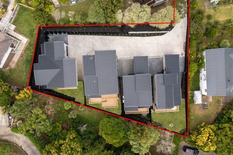 Photo of property in 11d Dianthus Place, Browns Bay, Auckland, 0630