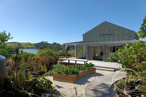 Photo of property in 12 Cliff Street, Pahi, Paparoa, 0571