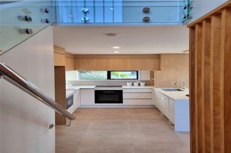 Photo of property in 28e Walker Road, Point Chevalier, Auckland, 1022