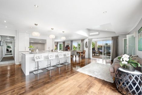 Photo of property in 11 Holly Way, Sunnyhills, Auckland, 2010