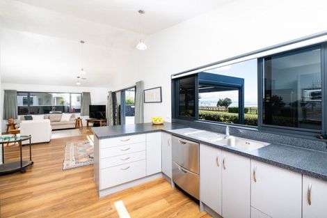 Photo of property in 18 Ferguson Avenue, Westshore, Napier, 4110