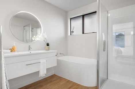 Photo of property in 2 De Courcy Place, Avondale, Christchurch, 8061