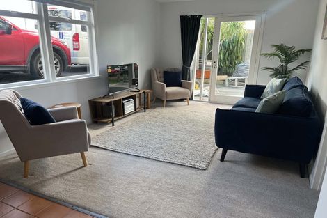 Photo of property in 1/315 Rangatira Road, Beach Haven, Auckland, 0626