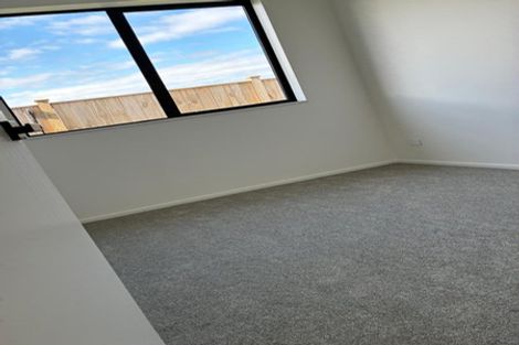 Photo of property in 13 Kaapehu Street, Karaka, 2578