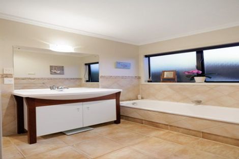 Photo of property in 24 Ohope Place, Papamoa Beach, Papamoa, 3118