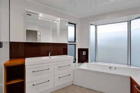 Photo of property in 4 Ramanui Avenue, Hawera, 4610