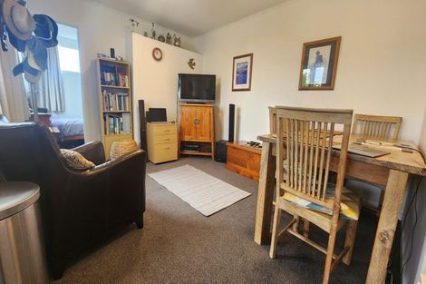 Photo of property in 11 Caledonia Street, Miramar, Wellington, 6022