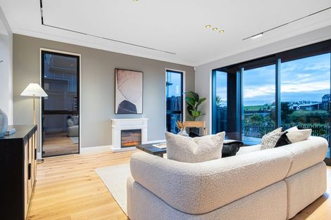Photo of property in 14 Streamview Way, Long Bay, Auckland, 0630