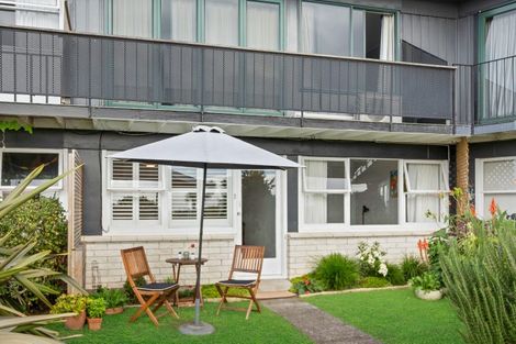 Photo of property in 3/14a Albert Road, Devonport, Auckland, 0624