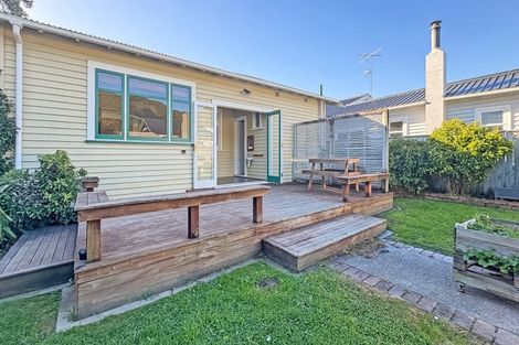 Photo of property in 110 Waiwhetu Road, Waterloo, Lower Hutt, 5011