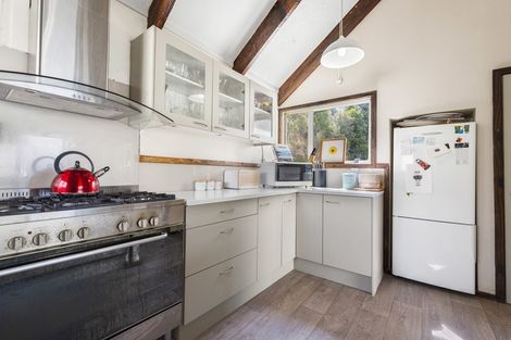 Photo of property in 72 Mountain Road, Western Heights, Rotorua, 3015