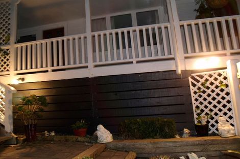 Photo of property in 2a Waller Avenue, Bucklands Beach, Auckland, 2012