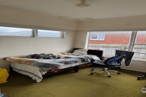 Photo of property in 2 Wells Road, Bucklands Beach, Auckland, 2012