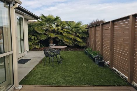 Photo of property in 2/28 Oxley Avenue, St Albans, Christchurch, 8014