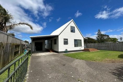 Photo of property in 884b Papamoa Beach Road, Papamoa Beach, Papamoa, 3118