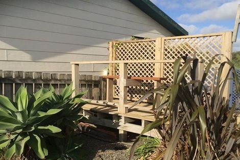 Photo of property in 27 Scott Avenue, Otaki Beach, Otaki, 5512