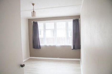 Photo of property in 28 Godley Street, Waterloo, Lower Hutt, 5011