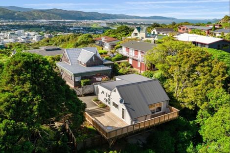 Photo of property in 44 Harbour View Road, Harbour View, Lower Hutt, 5010