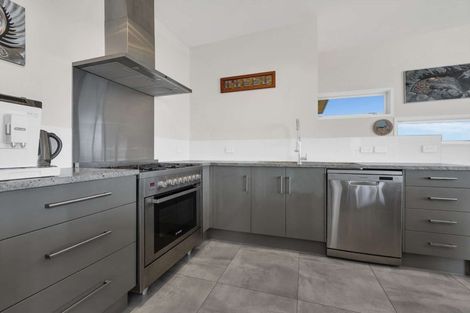 Photo of property in 37 Pekama Drive, Cable Bay, 0420