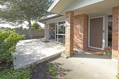 Photo of property in 76 Florence Avenue, Orewa, 0931