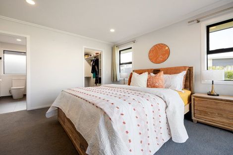 Photo of property in 18 Teatree Close, Huntington, Hamilton, 3210