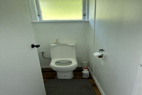 Photo of property in 9 Berkshire Grove, Cannons Creek, Porirua, 5024