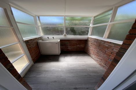 Photo of property in 2 Totara Grove, Hillcrest, Auckland, 0627