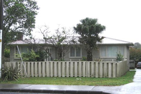 Photo of property in 1/79 Farquhar Road, Glendene, Auckland, 0602