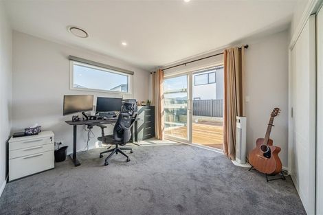 Photo of property in 32 Castletown Street, Wallaceville, Upper Hutt, 5018