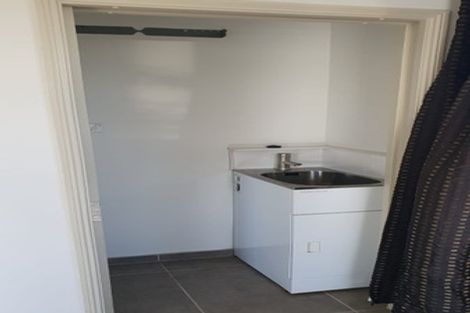 Photo of property in 27 Pahi Place, West Harbour, Auckland, 0618