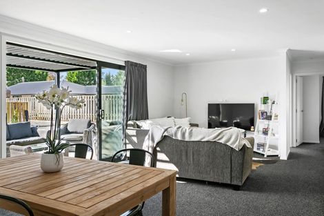 Photo of property in 2/151 Tauhara Road, Tauhara, Taupo, 3330