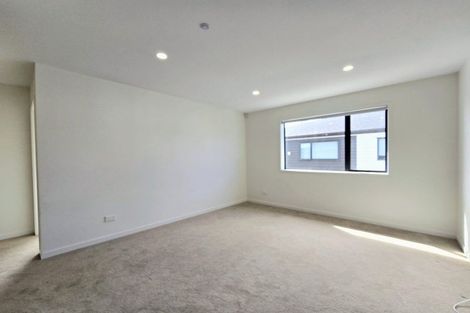Photo of property in 7b Gulf Crest, Bucklands Beach, Auckland, 2012