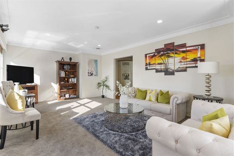 Photo of property in 3 Aeroview Drive, Beach Haven, Auckland, 0626