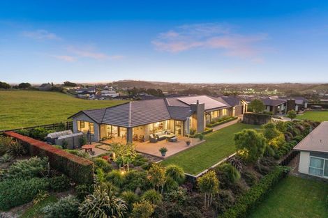 Photo of property in 50 William Andrew Road, Pukekohe, 2120